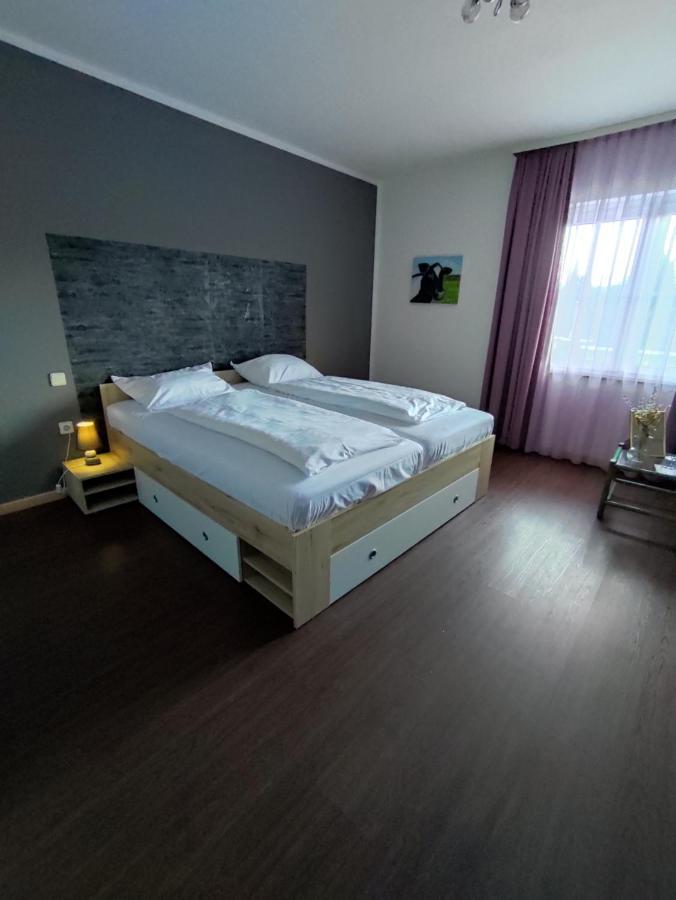 Pension Hoogerland Velden am Woerthersee Exterior photo